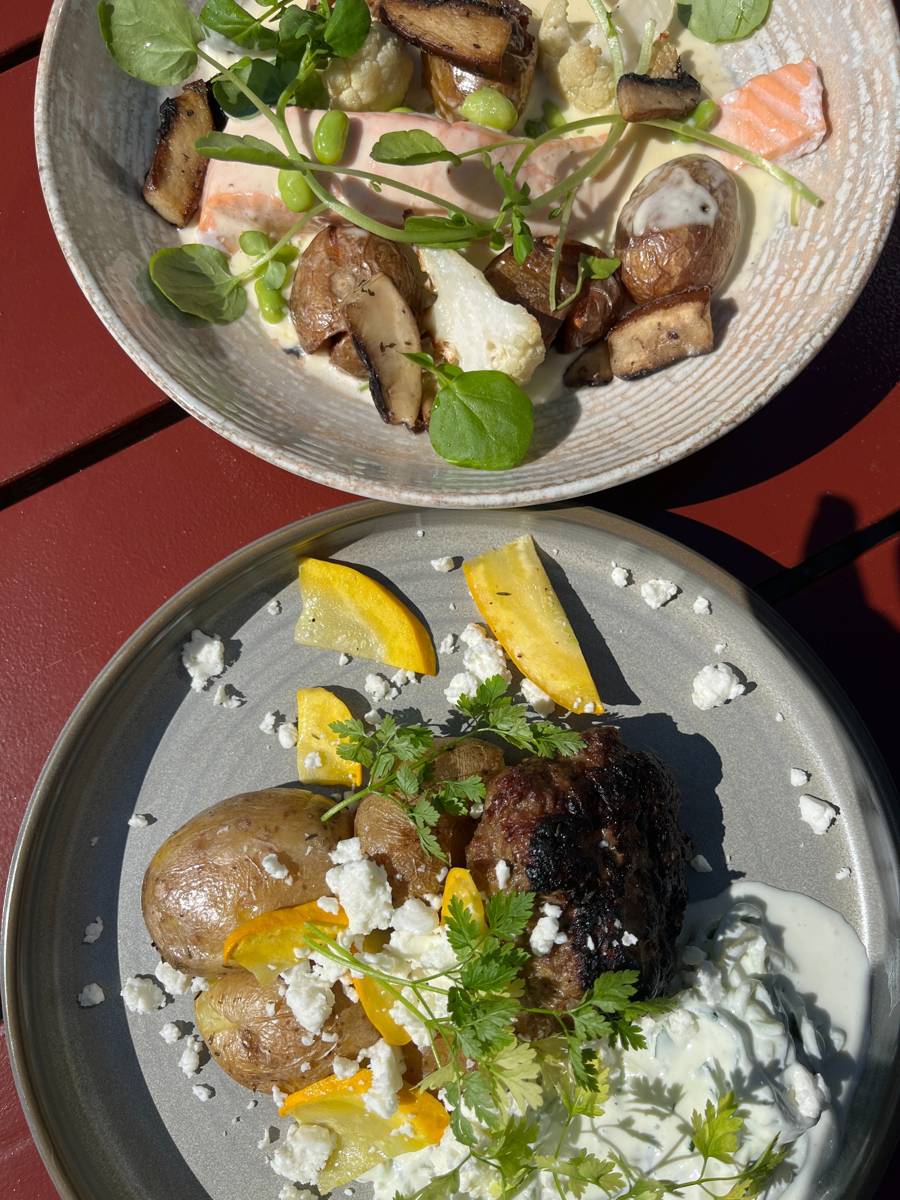 Västkustinspirerad lunchrätt serverad på Franses Skärgårdspub Hönö