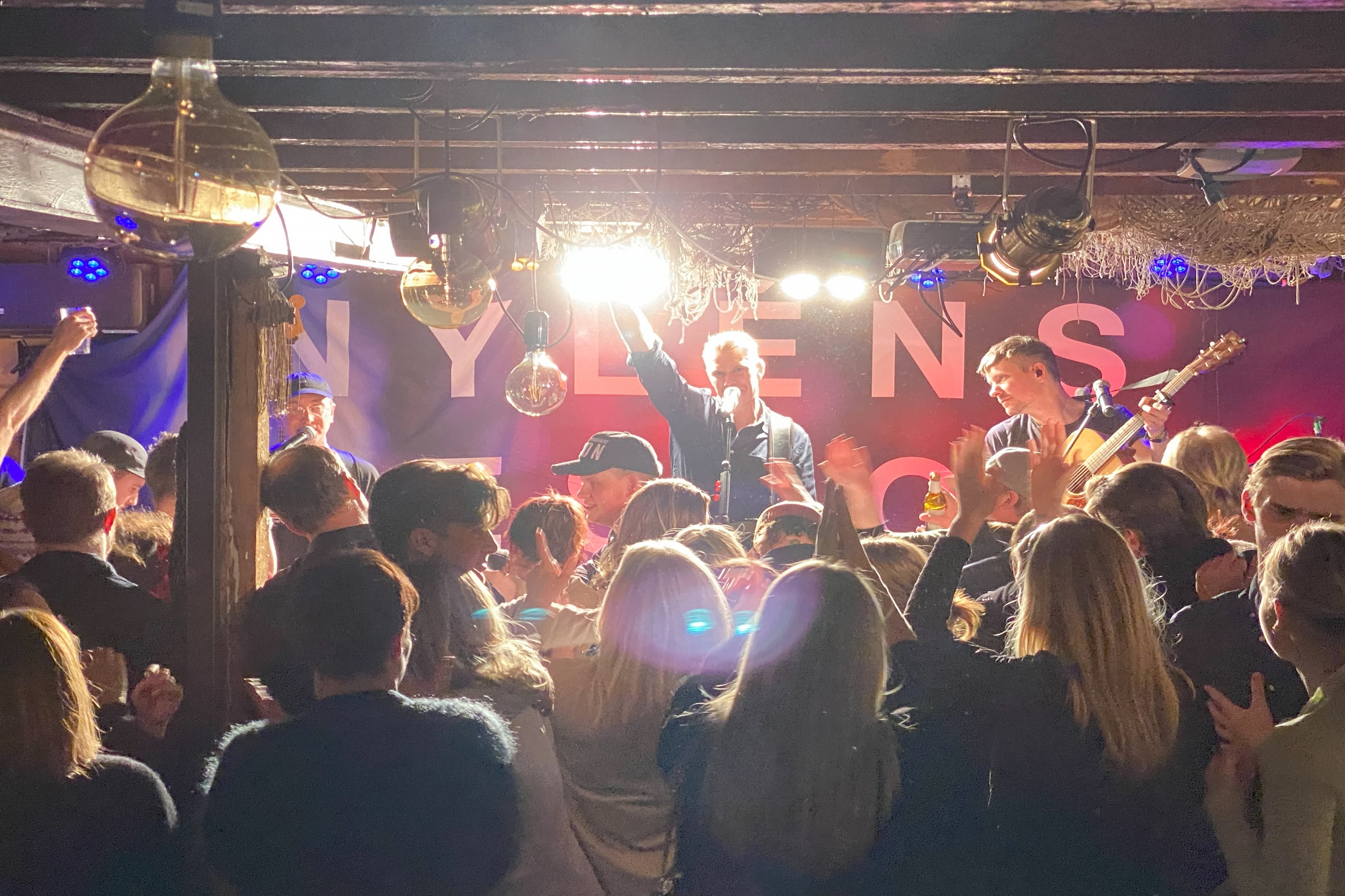 Nylens Festorkester på Franses på hönö i Klåva